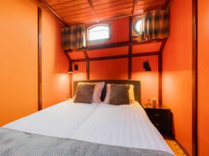 Slaapkamer authentiek schip - Belvilla Zandmeren Kerkdriel